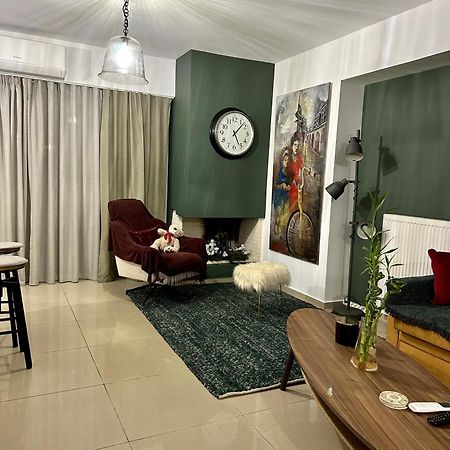 Little John Luxury Apartment พีเรียส ภายนอก รูปภาพ
