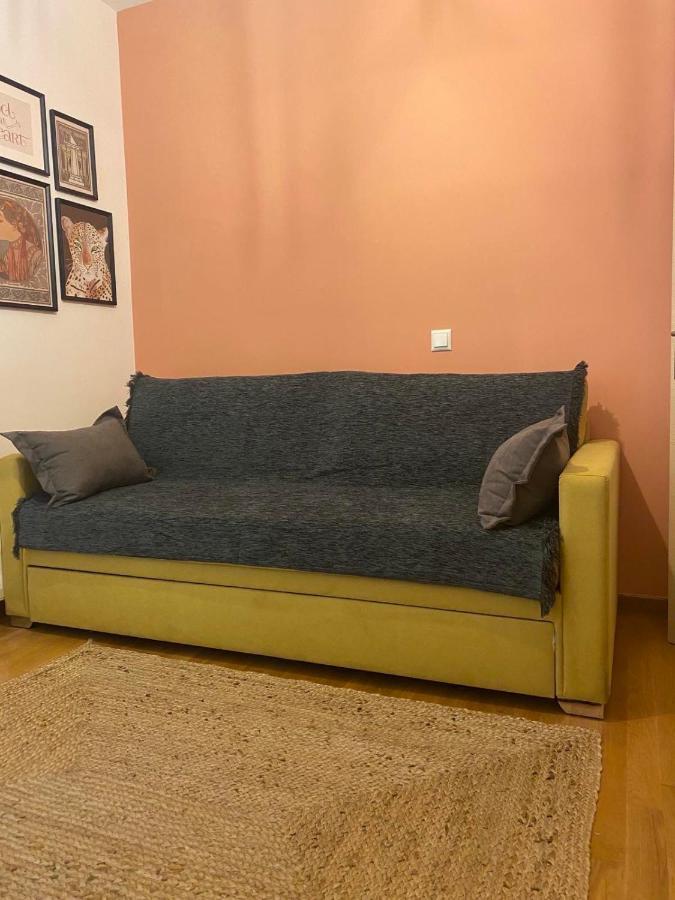 Little John Luxury Apartment พีเรียส ภายนอก รูปภาพ